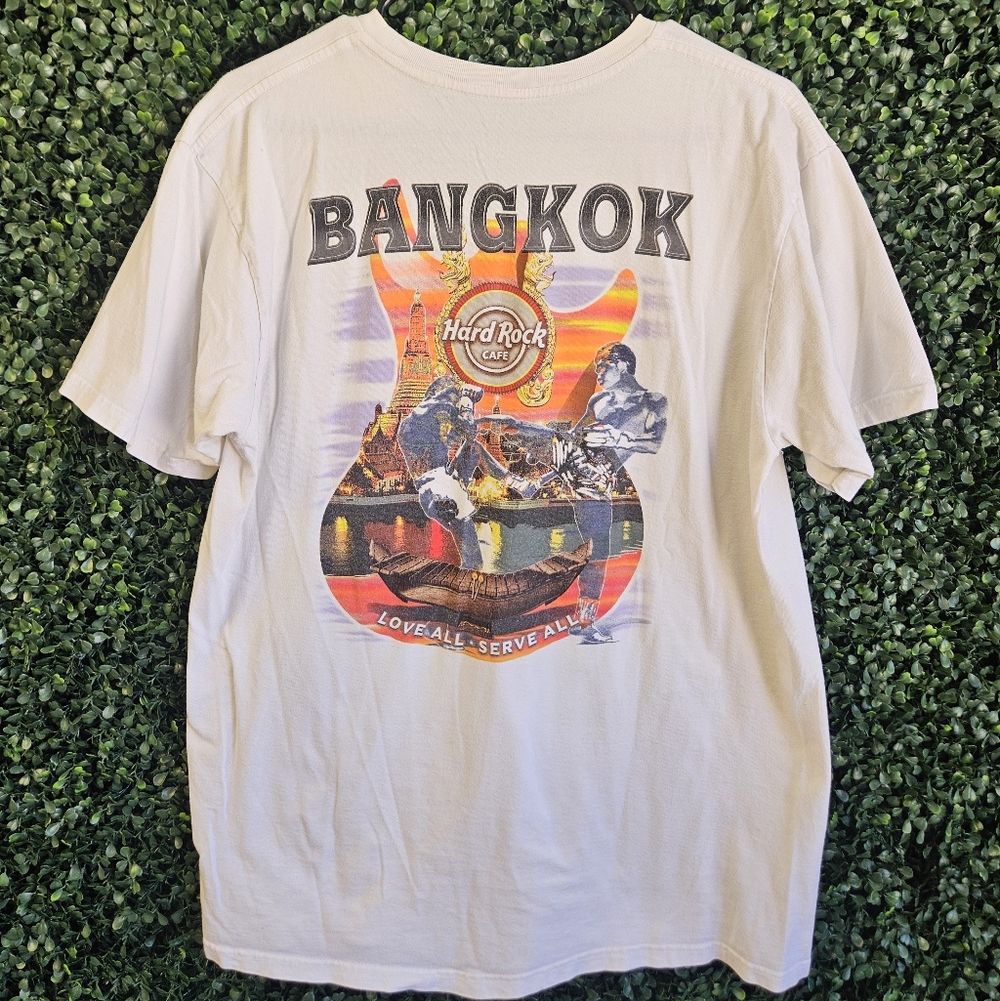 Mens Large Hard Rock Cafe Bangkok Love All Serve All Tshirt